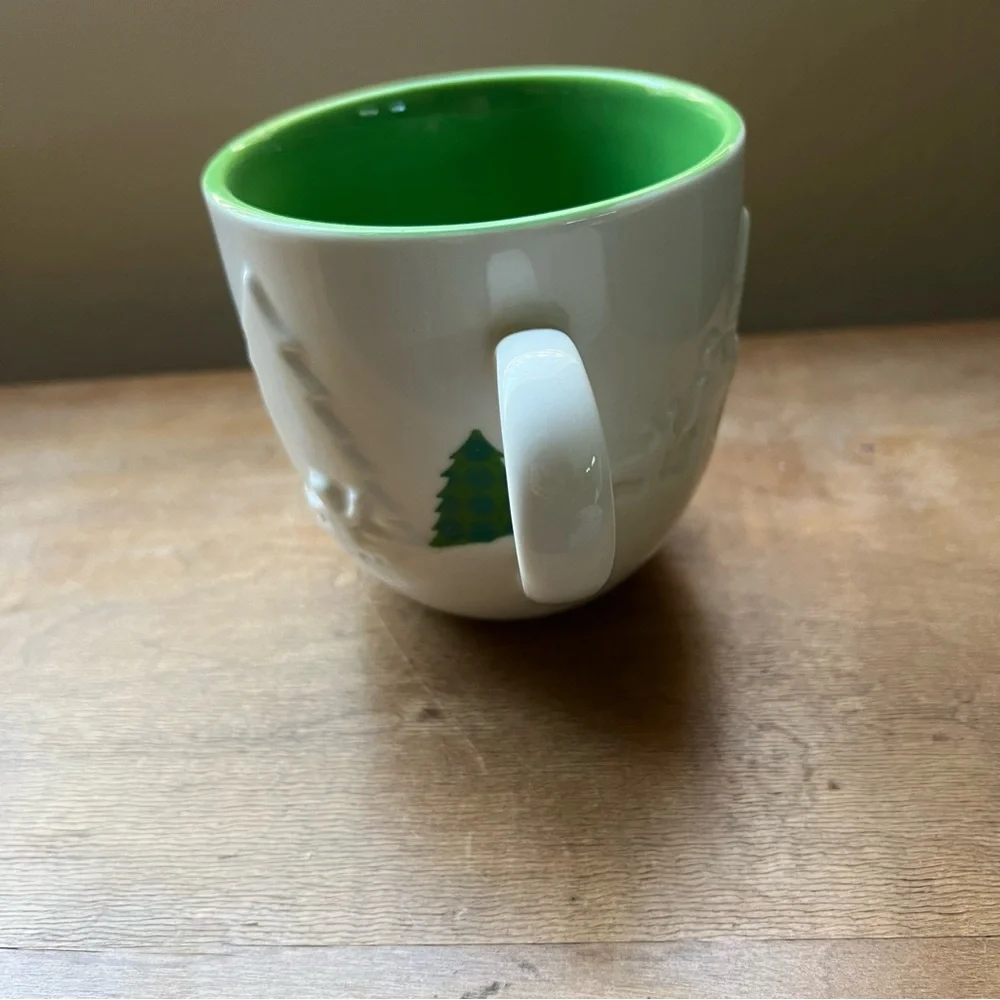 2006 Starbucks Christmas Holiday Coffee Mug 16oz in White Green Winter Trees
